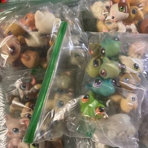 Littlest pet shop| 4 packs littlest pet shop(10 in each pack)